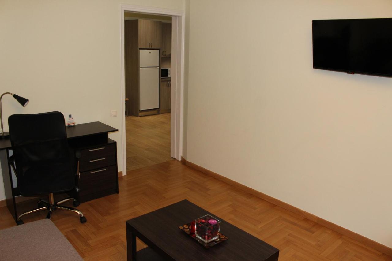 Comfortable In The Center Of Atina
