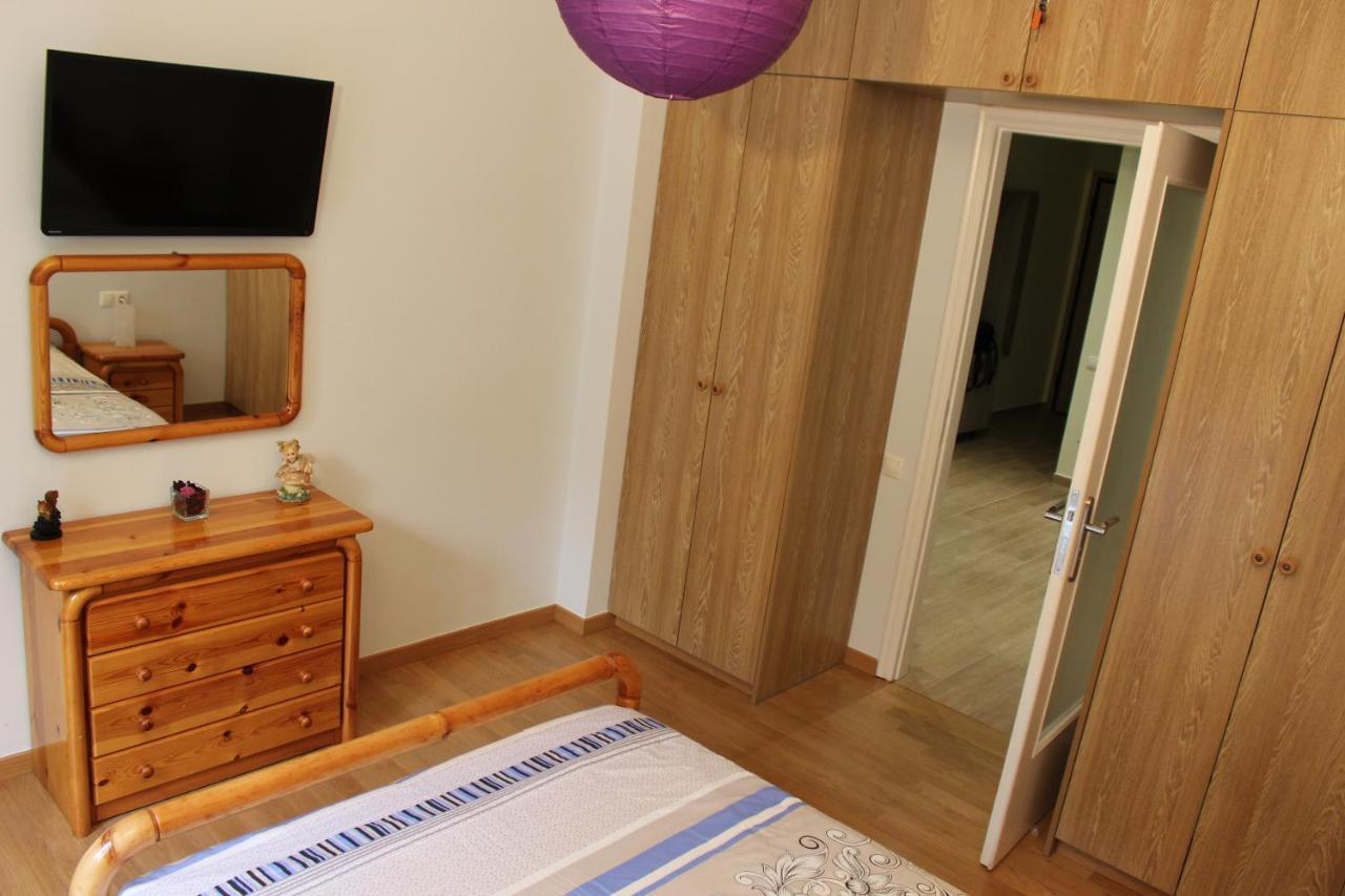 Comfortable In The Center Of Atina